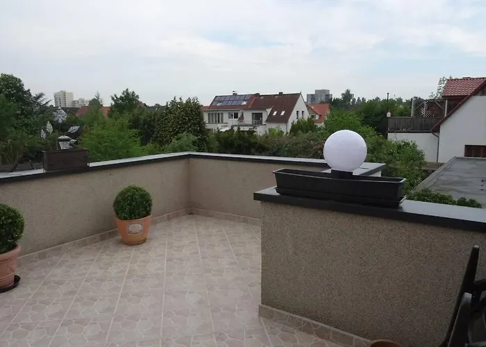 Apartment Ca. 85 Qm Zzgl. 17 Qm Terrasse Hannover